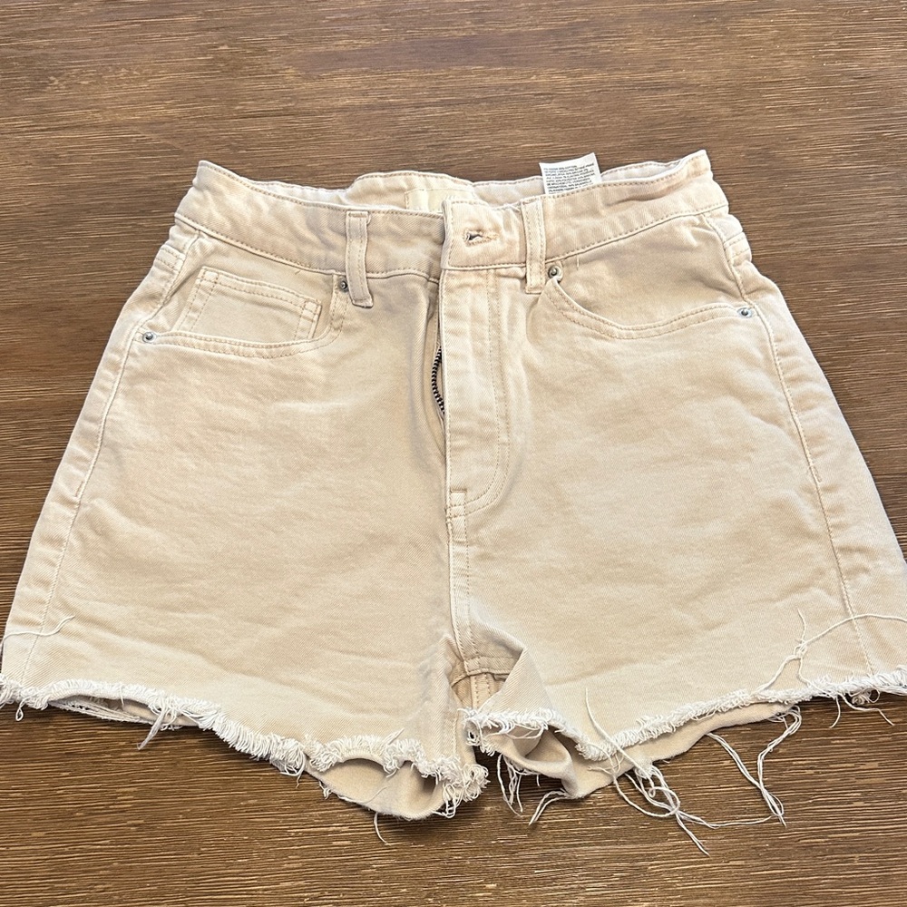 H&M Cream Frayed Hem Jean Shorts